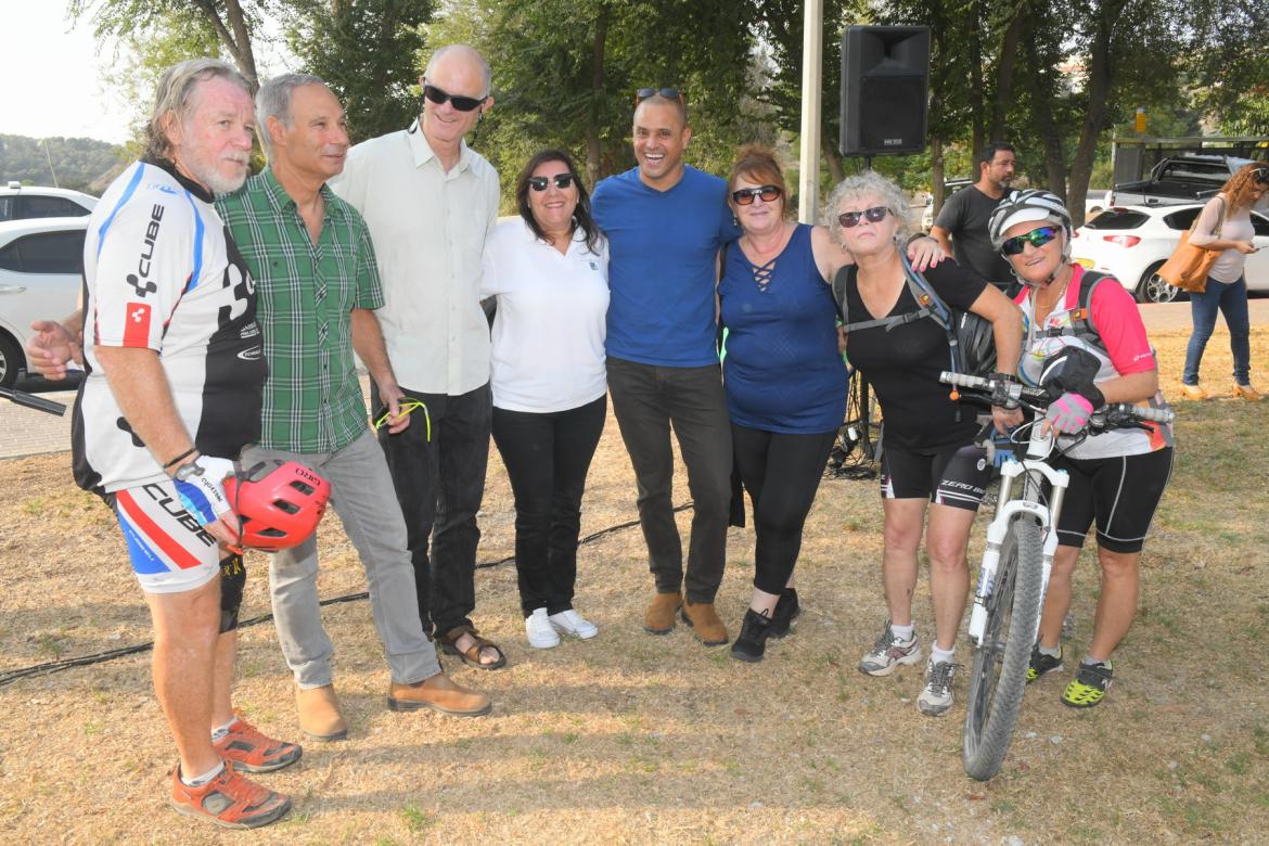 תמונת רוכבים